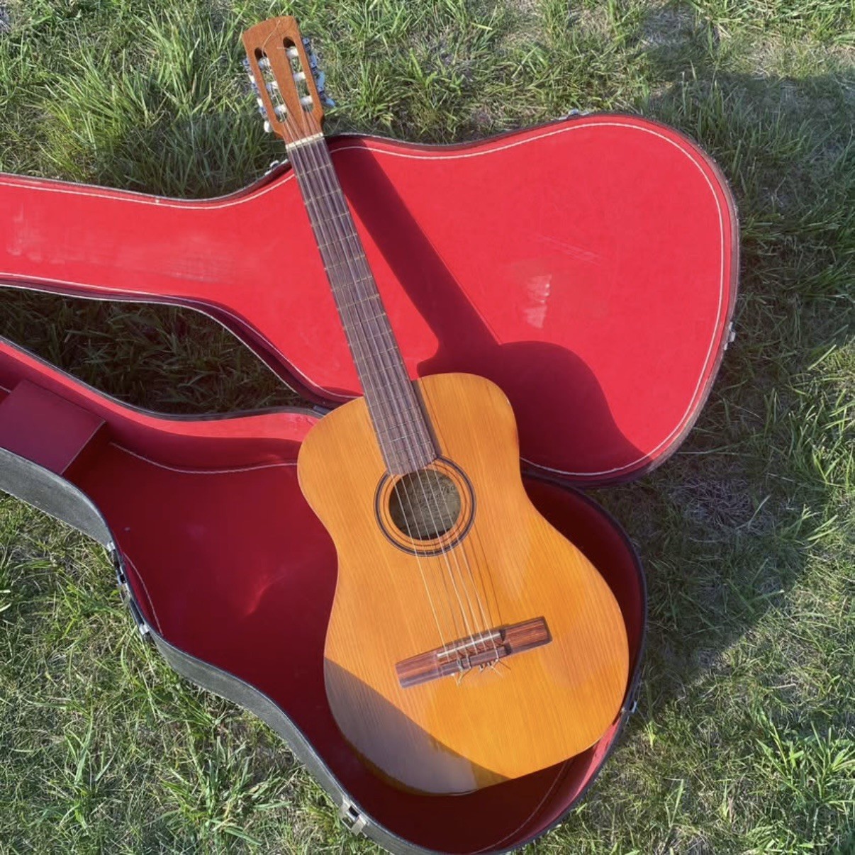 VTG 60s Italian student guitar solid woods, mahogany, spruce PROJECT AS IS VTG 60s Italian student guitar solid woods, mahogany, spruce PROJECT AS IS
