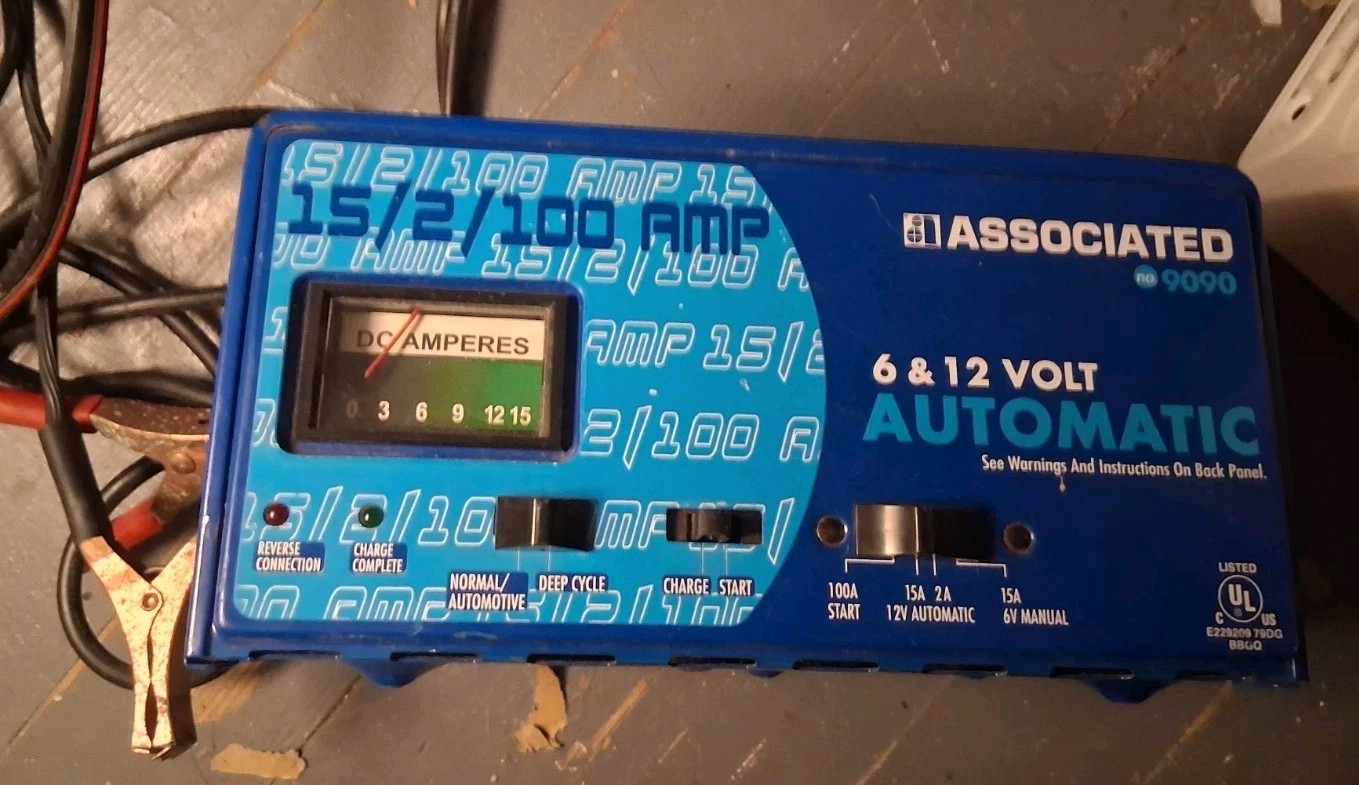 Vintage Associated Equipment Model 9090 Battery Charger 6V & 12V / 15/8/100 Amp Vintage Associated Equipment Model 9090 Battery Charger 6V & 12V / 15/8/100 Amp