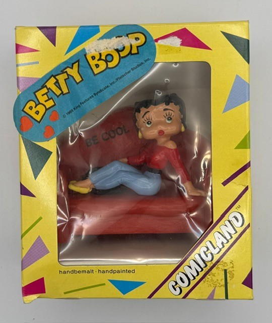 Rare Betty Boop Comicland Bully Figurine NIB Red Couch Made in West Germany