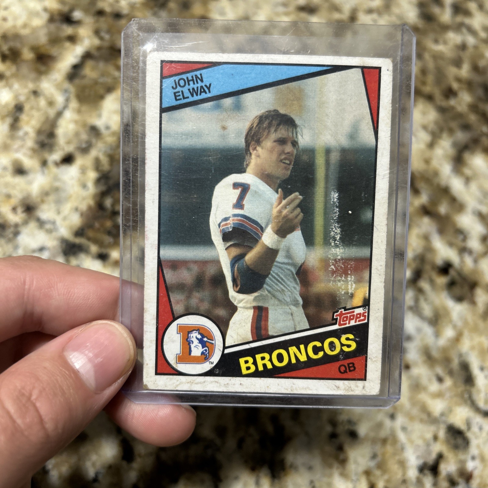 Topps 1984 John Elway RC #63 Denver Broncos Base Set Football Card Topps 1984 John Elway RC #63 Denver Broncos Base Set Football Card