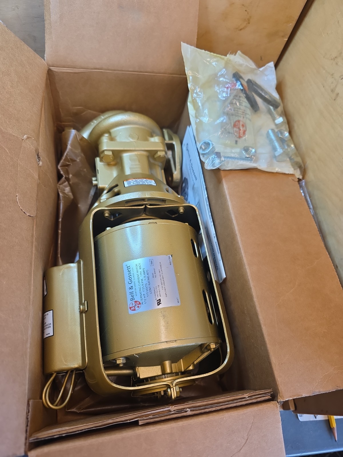 Bell GOSSETT 106197LF 100 BNFI W06197LF 5JPD9 BRONZE CIRCULATOR 115V SHIPS*TODAY Bell GOSSETT 106197LF 100 BNFI W06197LF 5JPD9 BRONZE CIRCULATOR 115V SHIPS*TODAY