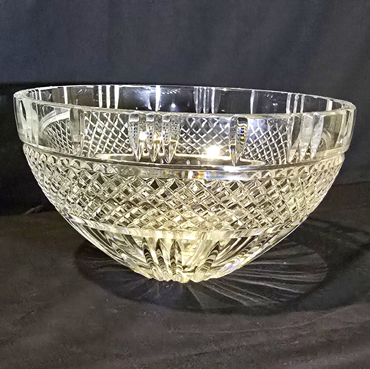Vintage Heavy Cut Lead Crystal Bowl 8\ Vintage Heavy Cut Lead Crystal Bowl 8\