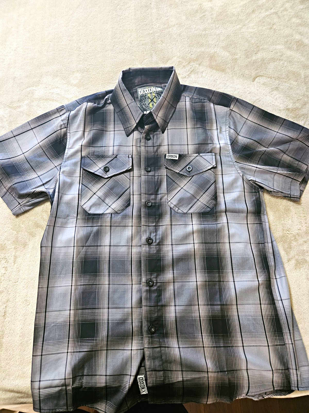 Dixxon Asphalt Men’s M Short Sleeve Plaid Button-Up Shirt Gray/Black Bamboo