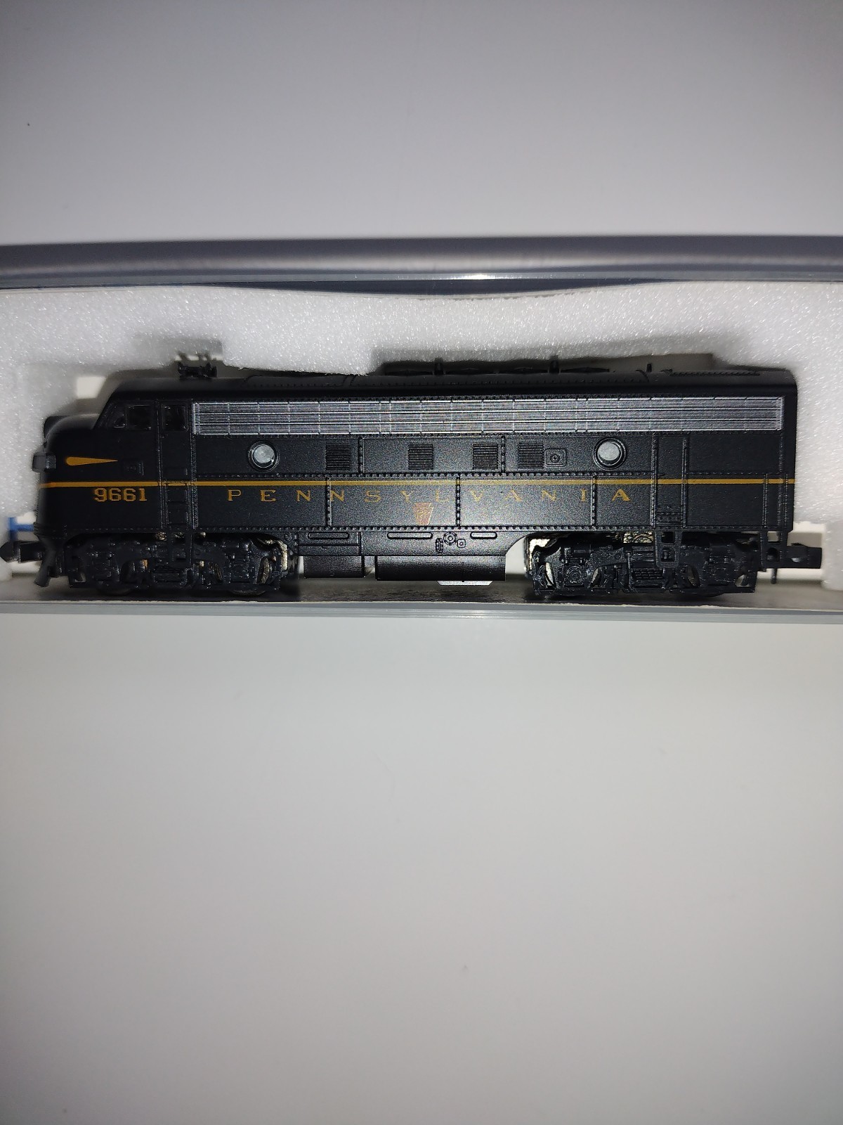 Kato N Scale Pennsylvania Railroad PRR 9661 Locomotive 176-094  Single Headlight