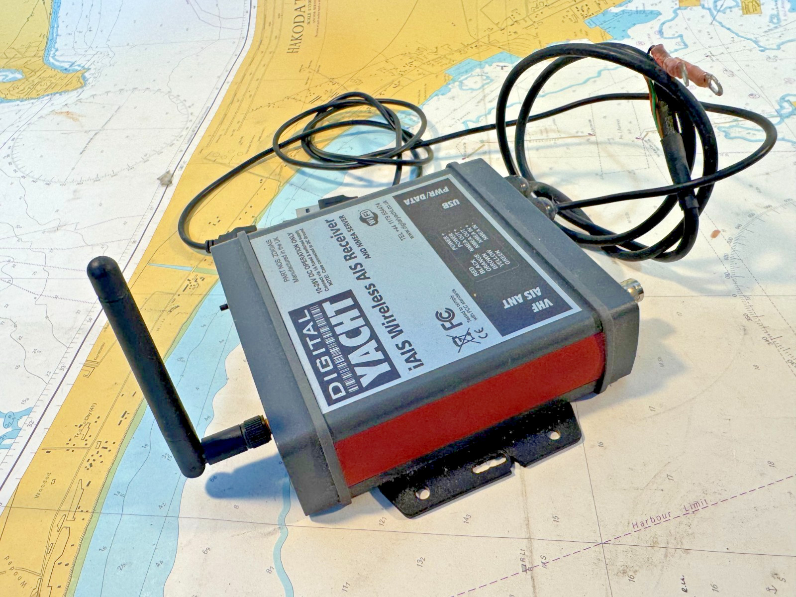 DIGITAL YACHT IAIS Wireless AIS Receiver iPhone/iPad Part No: ZDIGIAIS