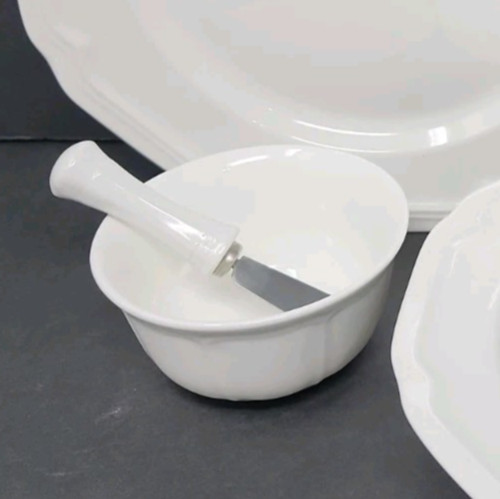 Mikasa Antique White Dip Bowl w/ Spreader for Jamate_41 ONLY