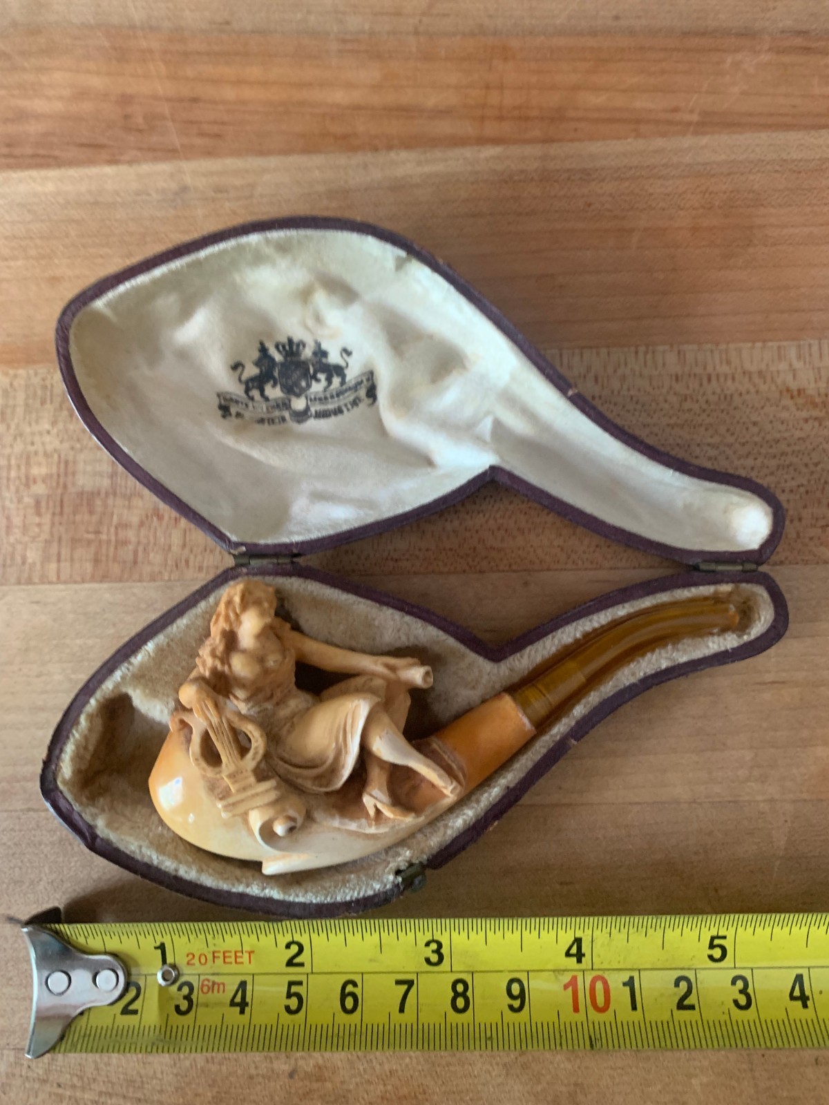 19th century Viennese Meerschaum pipe with leather case 19th century Viennese Meerschaum pipe with leather case