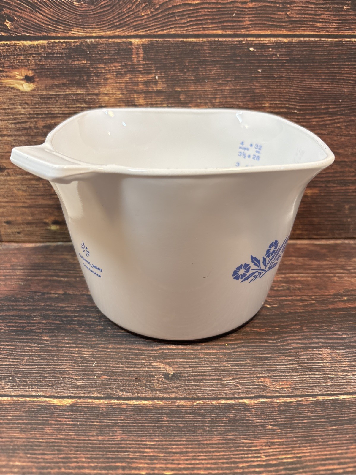 Corning Ware Blue Cornflower Sauce Maker 32oz 4 Cups Measuring Cup Spout No Lid Corning Ware Blue Cornflower Sauce Maker 32oz 4 Cups Measuring Cup Spout No Lid