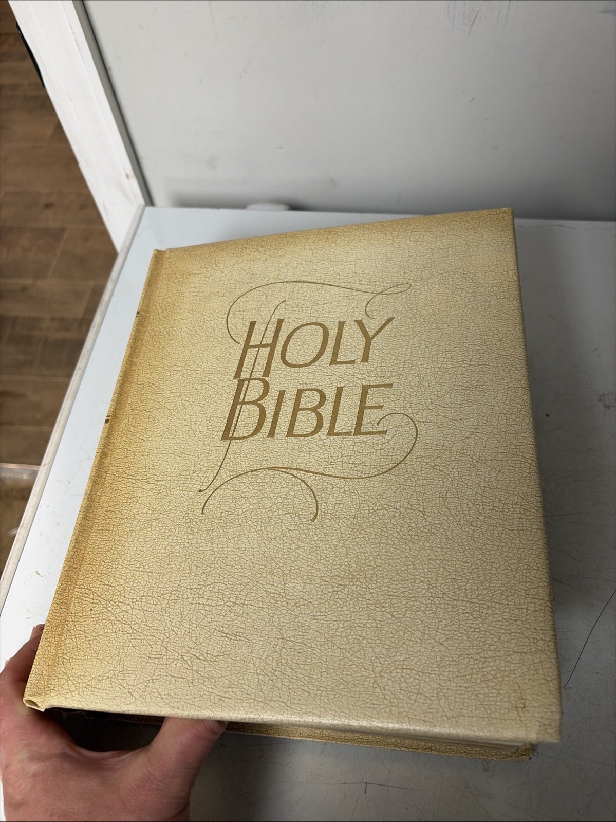 Holy Bible Family Edition King James Version The Southwestern Co 1966 Nashville