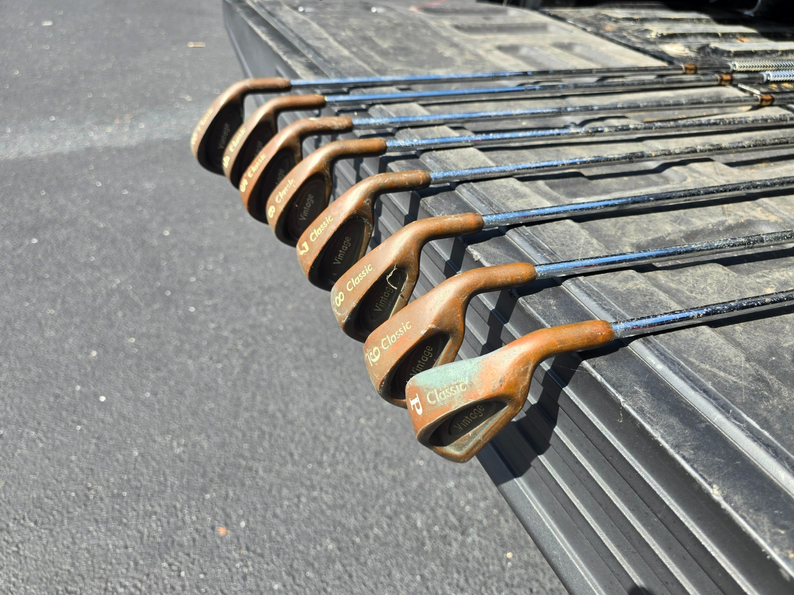 Vintage Classic Golf Iron Set 3-PW 8 Piece Steel Shaft Golf Clubs