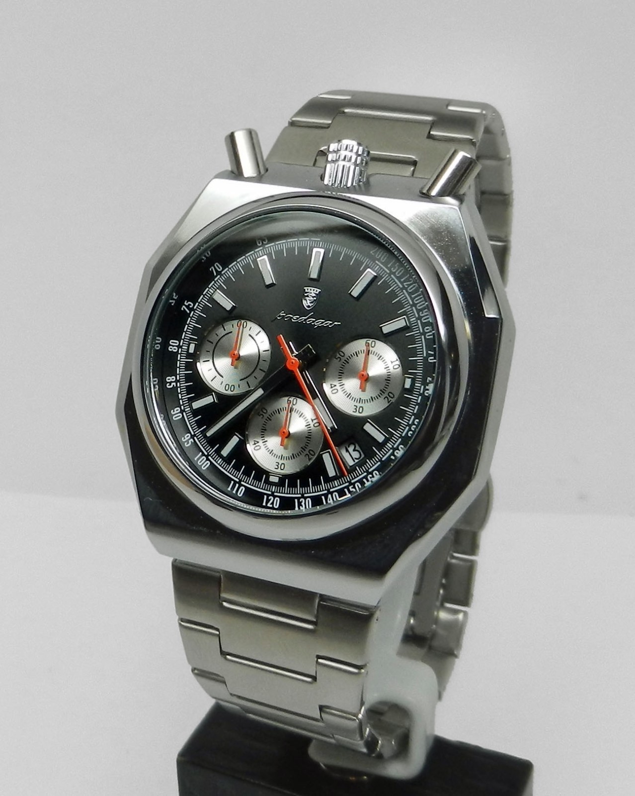 Men\'s Retro Vintage Design Black Bullhead Octagon Chronograph Racing 43mm Watch
