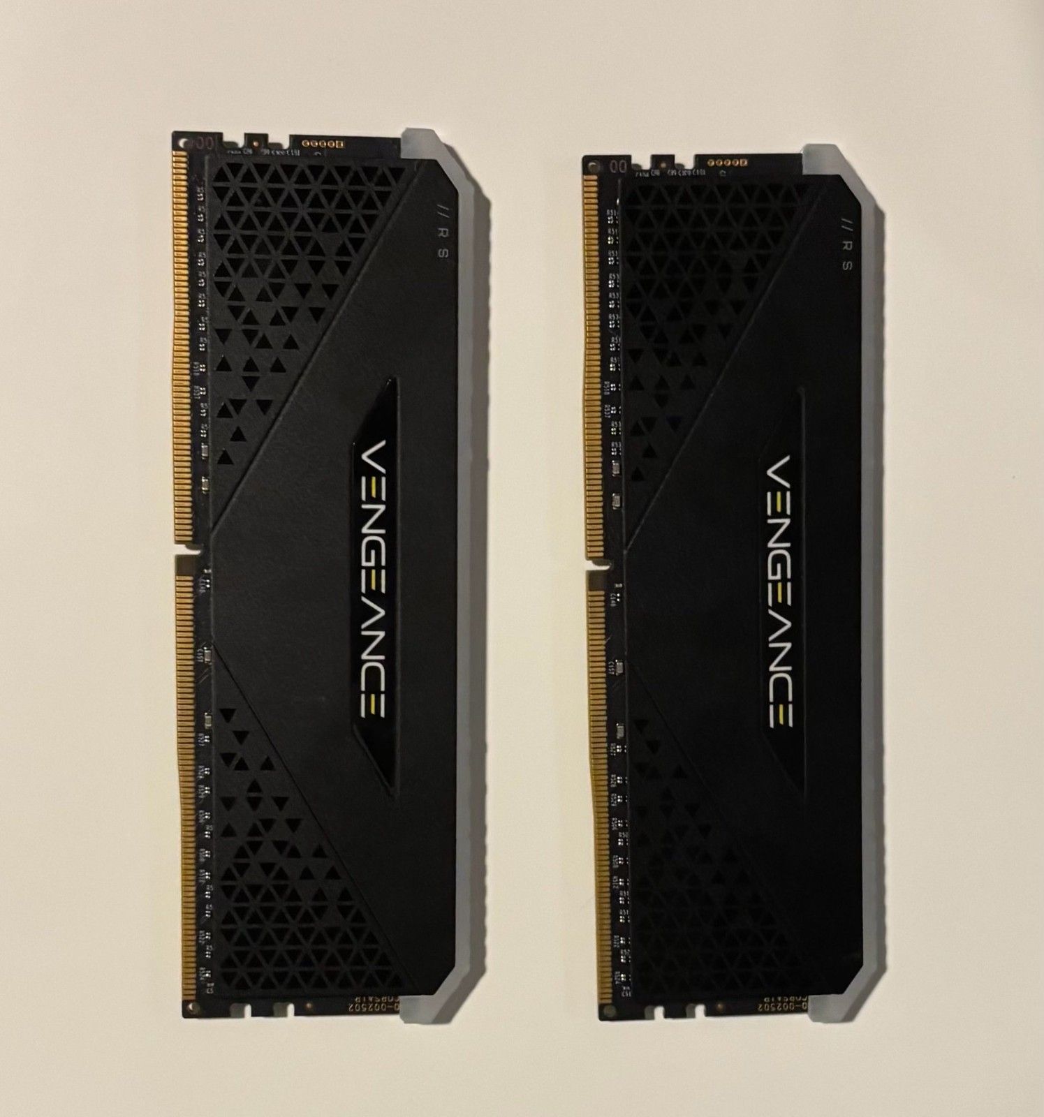 Corsair Vengeance RGB Pro 32GB (2x16GB) DDR4 3200MHz CL16 Desktop RAM Black