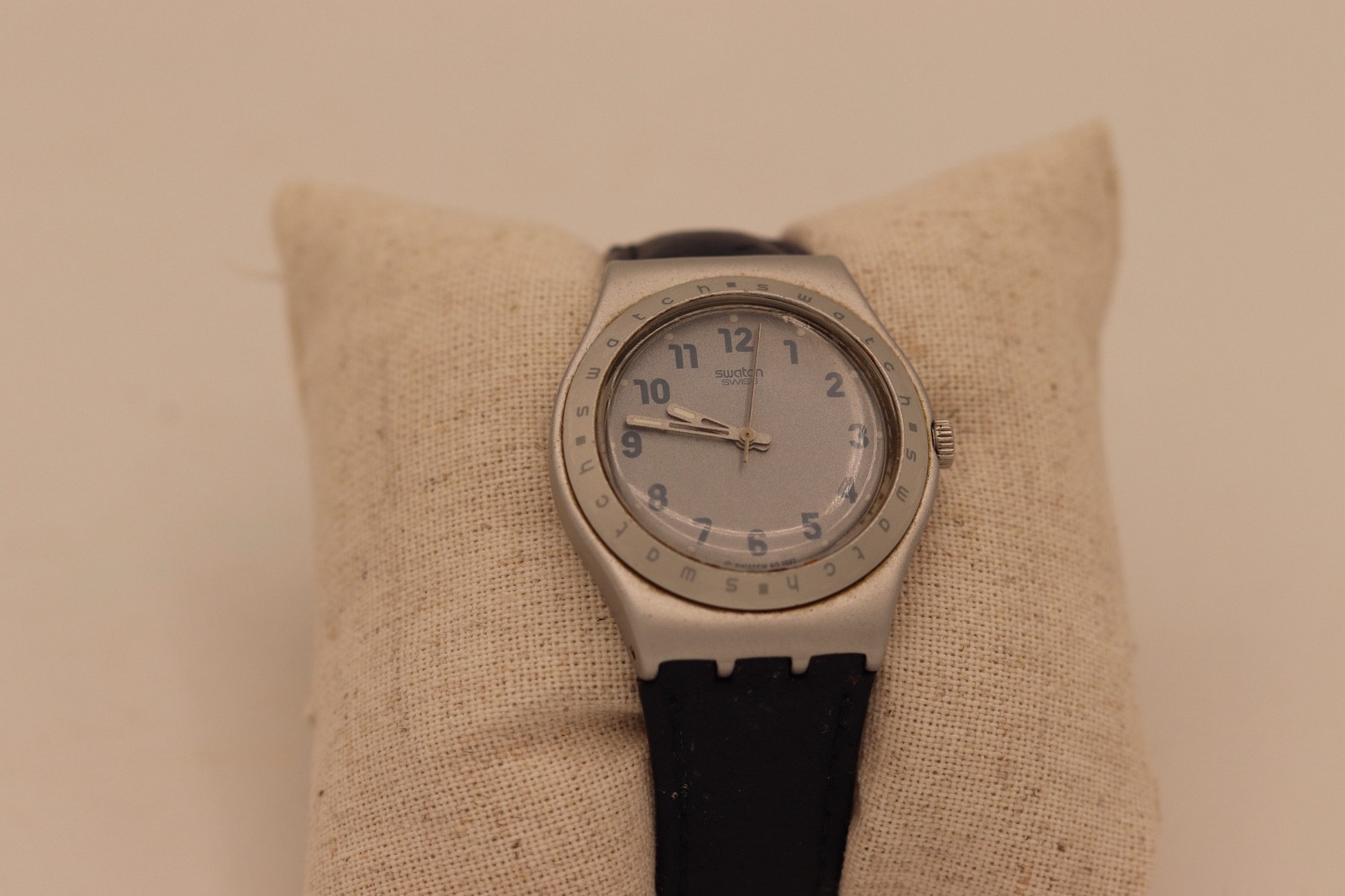 Swatch Irony Aluminium Silver Dial Quartz Swiss Mens Watch Leather