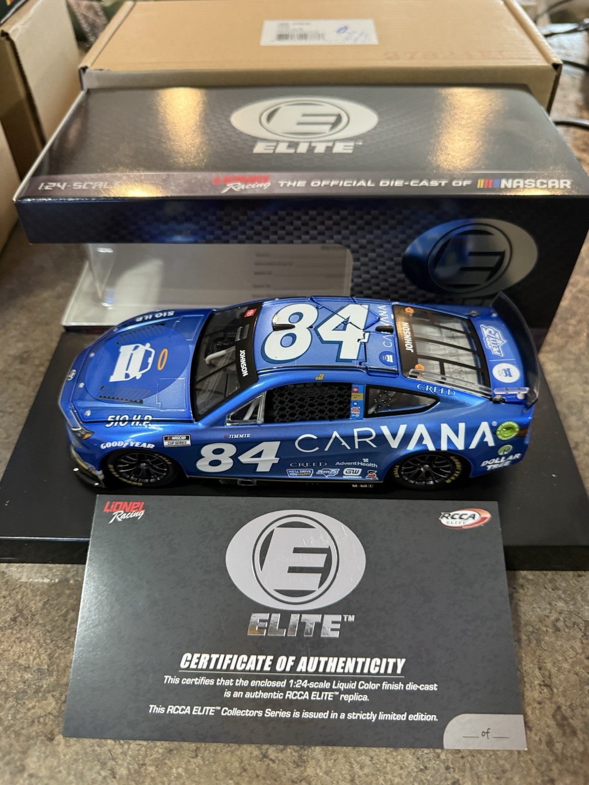 Lionel Racing Jimmie Johnson #84 Carvana 2024 Toyota Camry 1:24 RCCA Elite LC