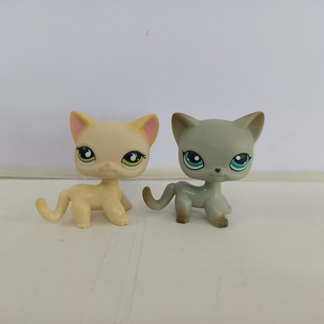 2pcs/lot Littlest Pet Shop LPS Short Hair Cat #733#391Animals Figure Toys