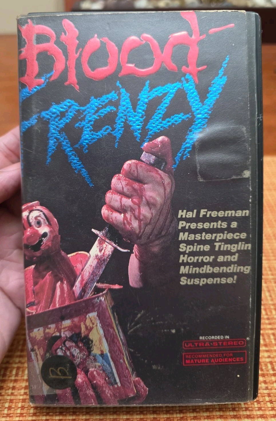 BLOOD FRENZY (VHS, 1987) Original Hollywood Family Entertainment HTF RARE Horror BLOOD FRENZY (VHS, 1987) Original Hollywood Family Entertainment HTF RARE Horror