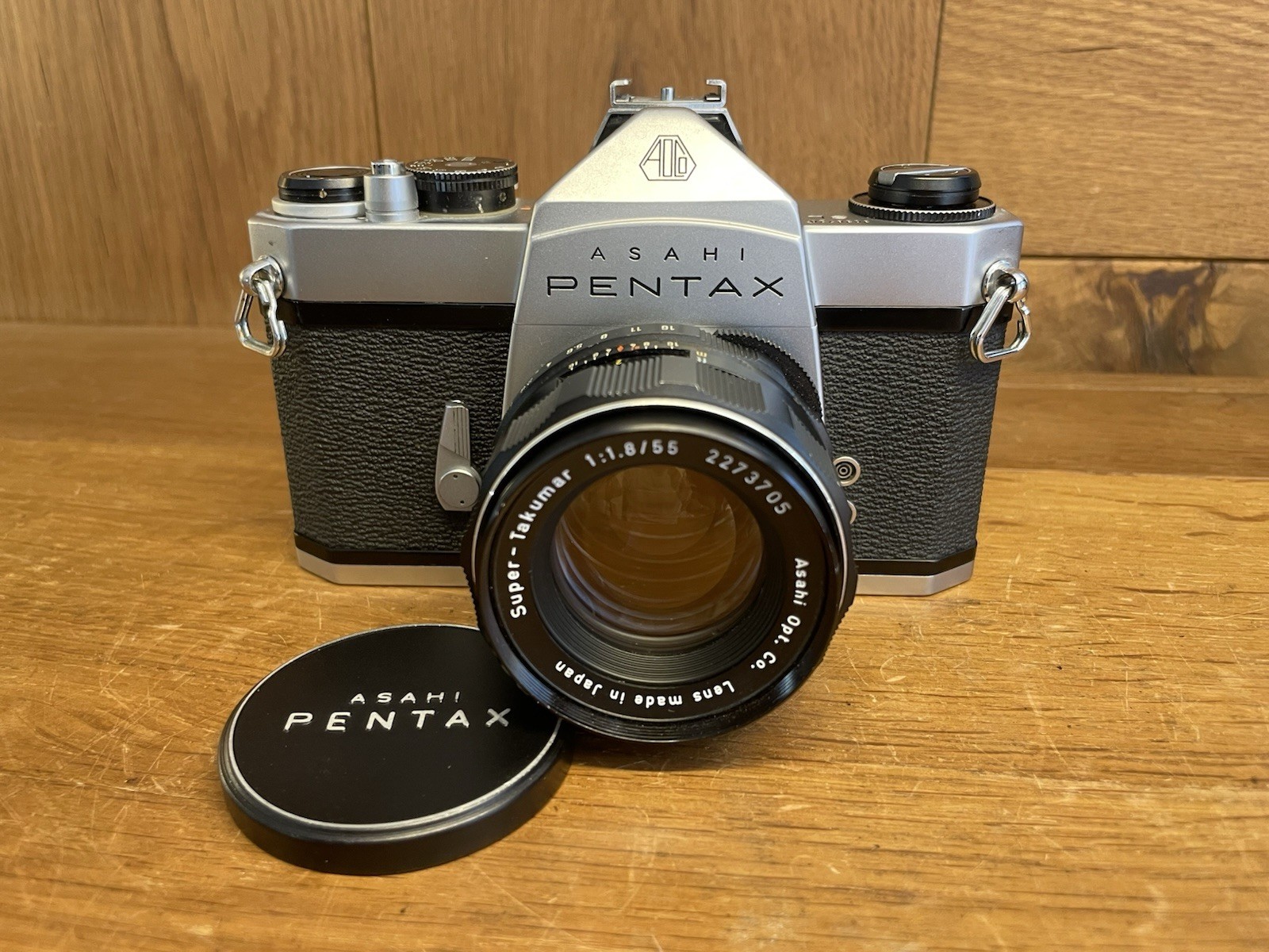 *Almost Mint* Pentax SL Film Camera Super Takumar 55mm F/1.8 Standard Lens / JPN