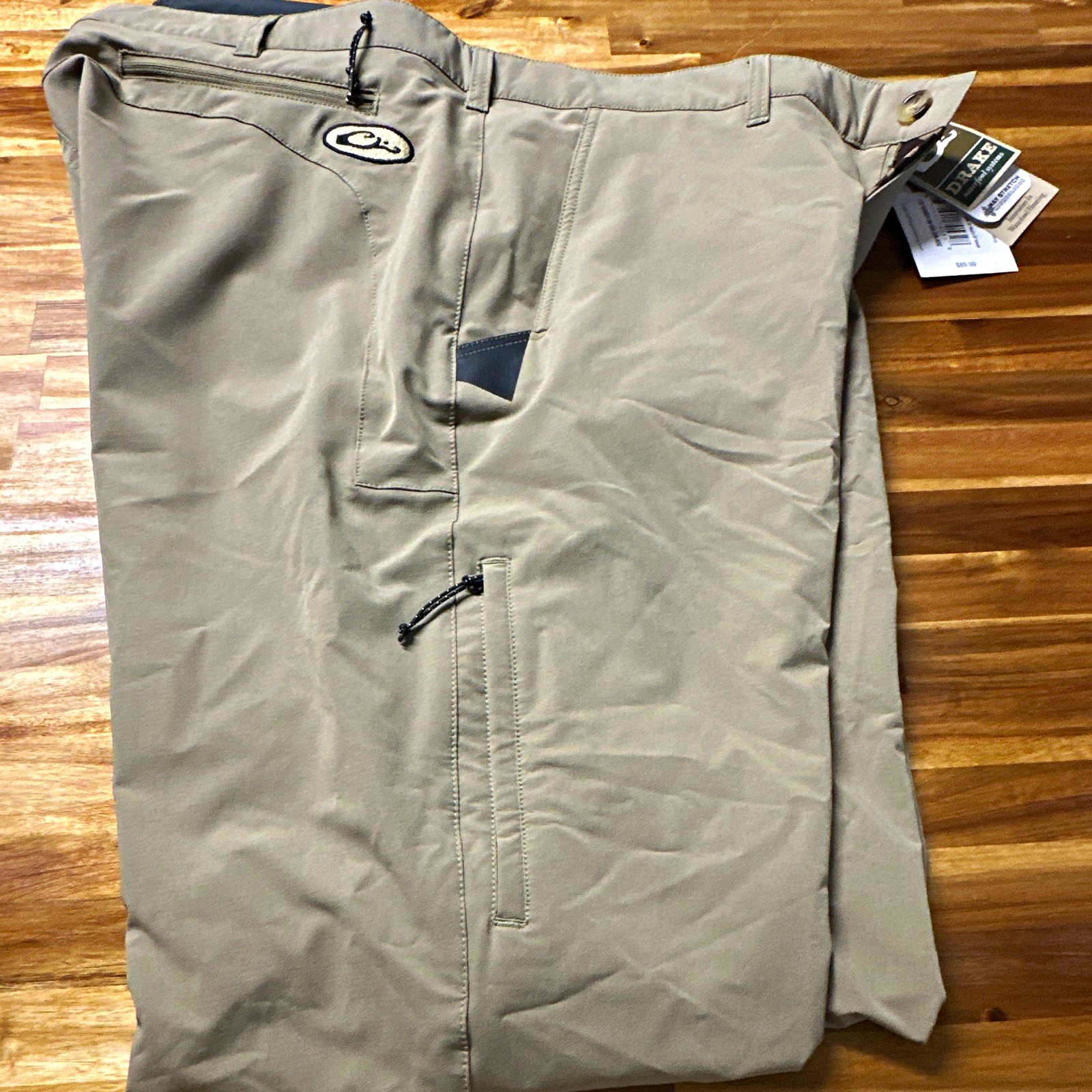 Drake Men\'s Khaki Solid Regular 40 Straight Softshell Stretch Casual Pants Drake Men\'s Khaki Solid Regular 40 Straight Softshell Stretch Casual Pants