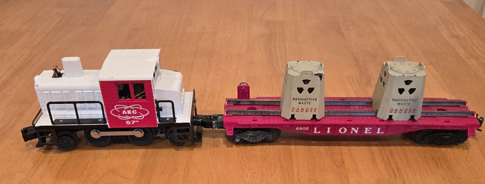Lionel PWC TMCC AEC Switcher 57 + Lionel 6805 PostWar Atomic Energy Disposal Car Lionel PWC TMCC AEC Switcher 57 + Lionel 6805 PostWar Atomic Energy Disposal Car