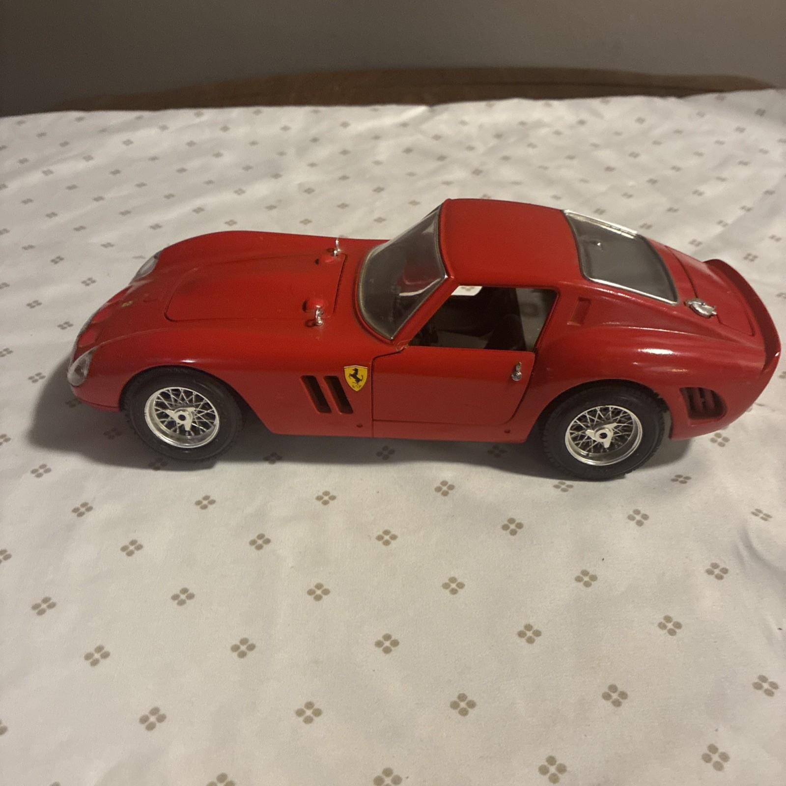 Vintage Burago 1962 Ferrari GTO 1/18 Scale 3011