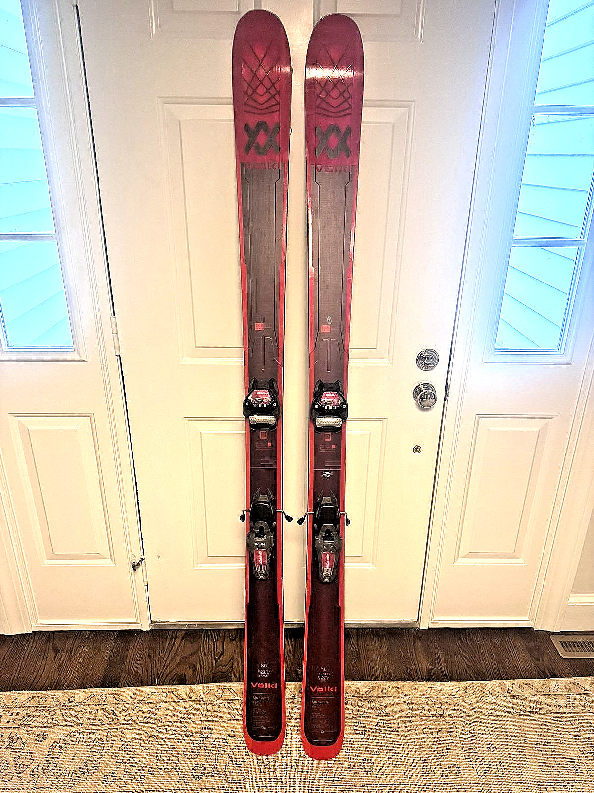 2023 Volkl M6 Mantra Skis 184 cm with Marker Griffon - Great Condition 2023 Volkl M6 Mantra Skis 184 cm with Marker Griffon - Great Condition