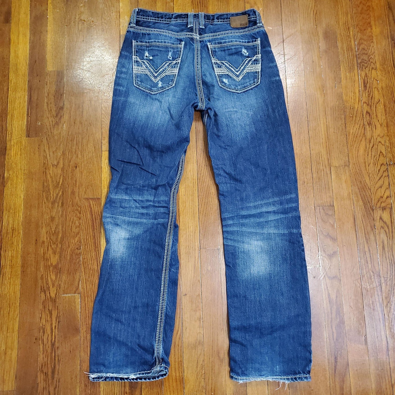 BKE Tyler Straight Jeans Mens 33x32 Blue Medium Wash Distressed Denim Pants