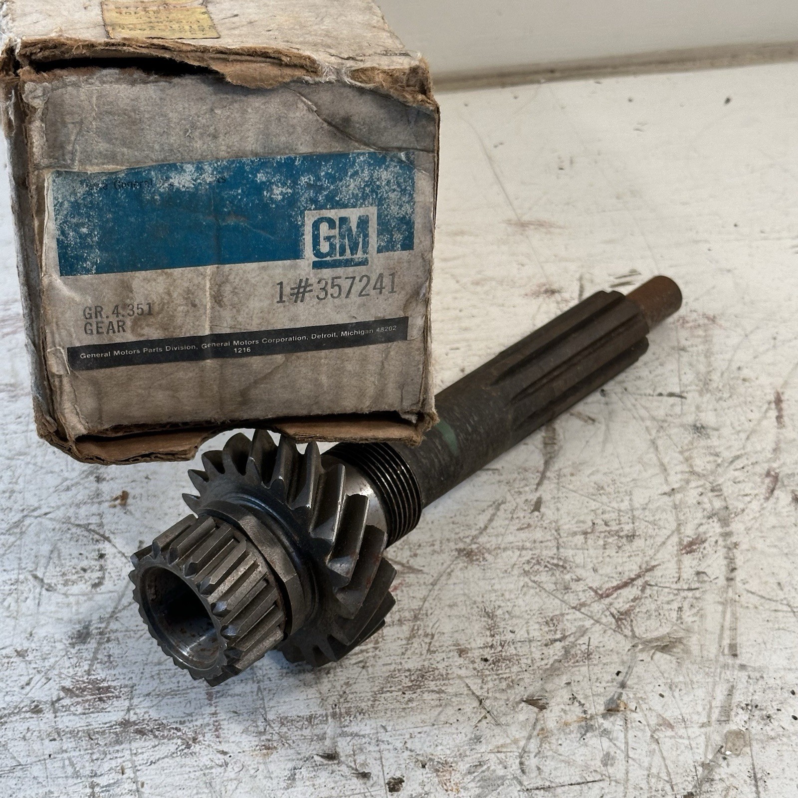 New 1966-1970 CHEVY OLDS 4 SPEED TRANS MUNCIE MAIN DRIVE CLUTCH GEAR GM # 357241 New 1966-1970 CHEVY OLDS 4 SPEED TRANS MUNCIE MAIN DRIVE CLUTCH GEAR GM # 357241