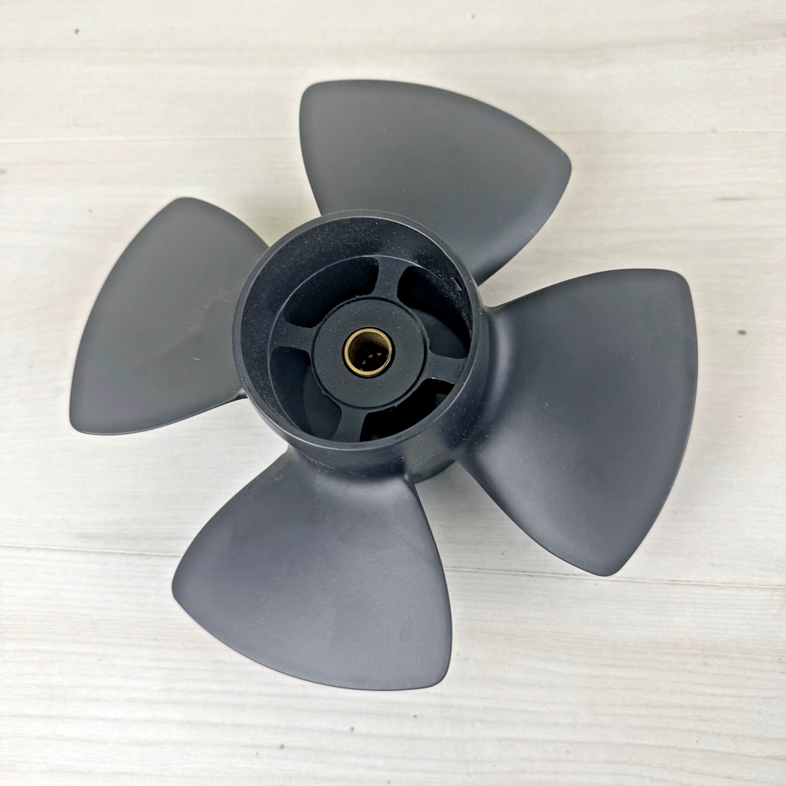 Quicksilver Black Diamond 3-Blade Aluminum Propeller, 8.7 dia x 5 pitch, RHand