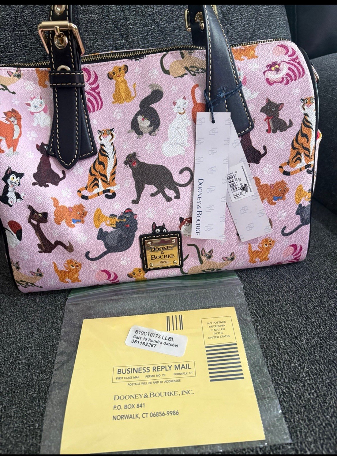 Dooney and Bourke Disney Cats Dooney and Bourke Disney Cats