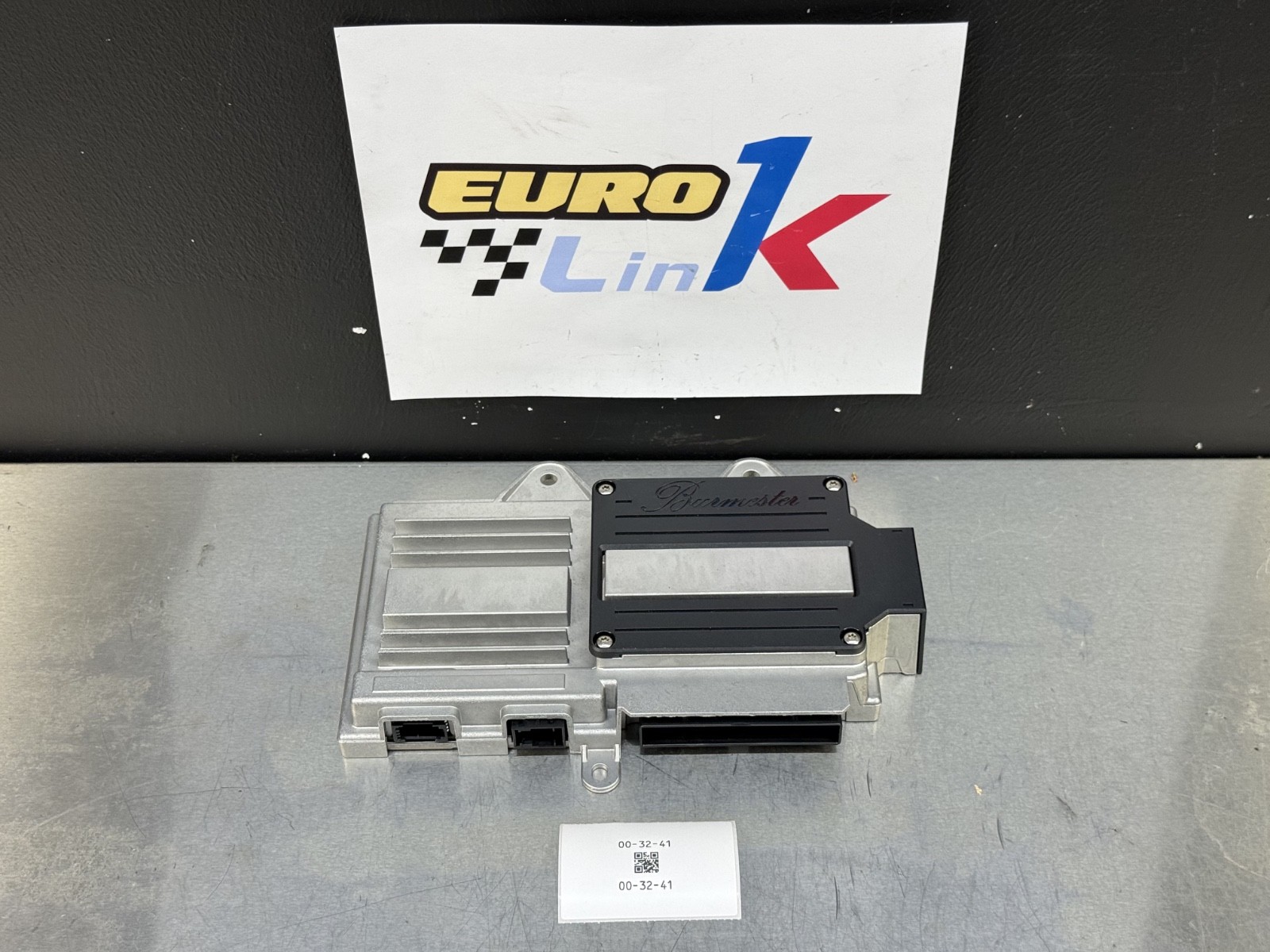 17-18 Porsche Macan 95B Cayenne 958 Burmester Audio Amplifier Amp OEM 17-18 Porsche Macan 95B Cayenne 958 Burmester Audio Amplifier Amp OEM