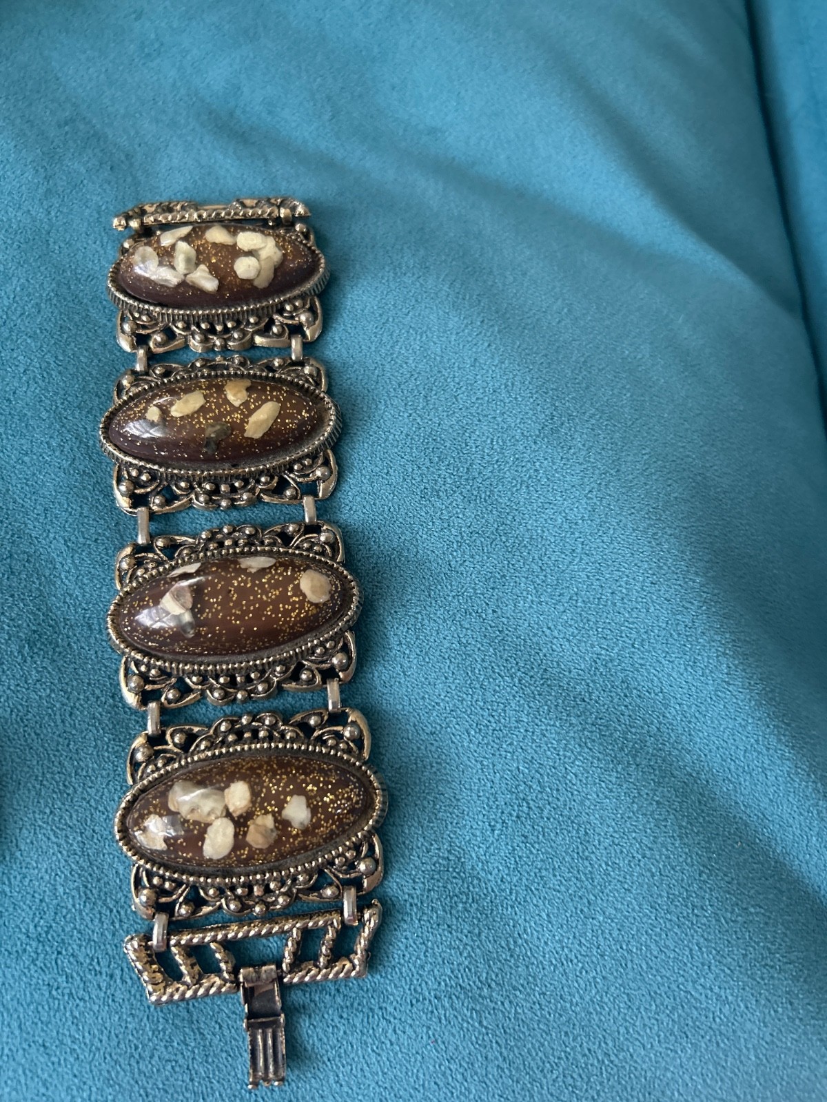 Vintage 1950\'s Brown Confetti Lucite Panel Bracelet W/Matching Clip Earrings