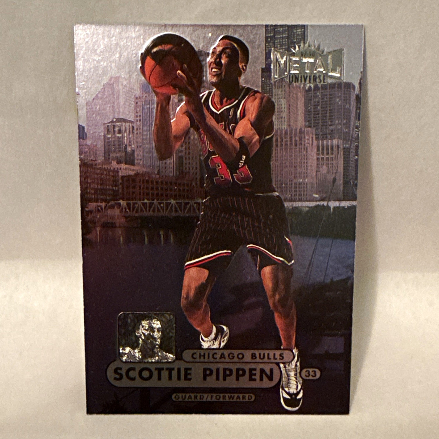 SkyBox 1997-98 Metal Universe Champ Preview Scottie Pippen Bulls #85 Base