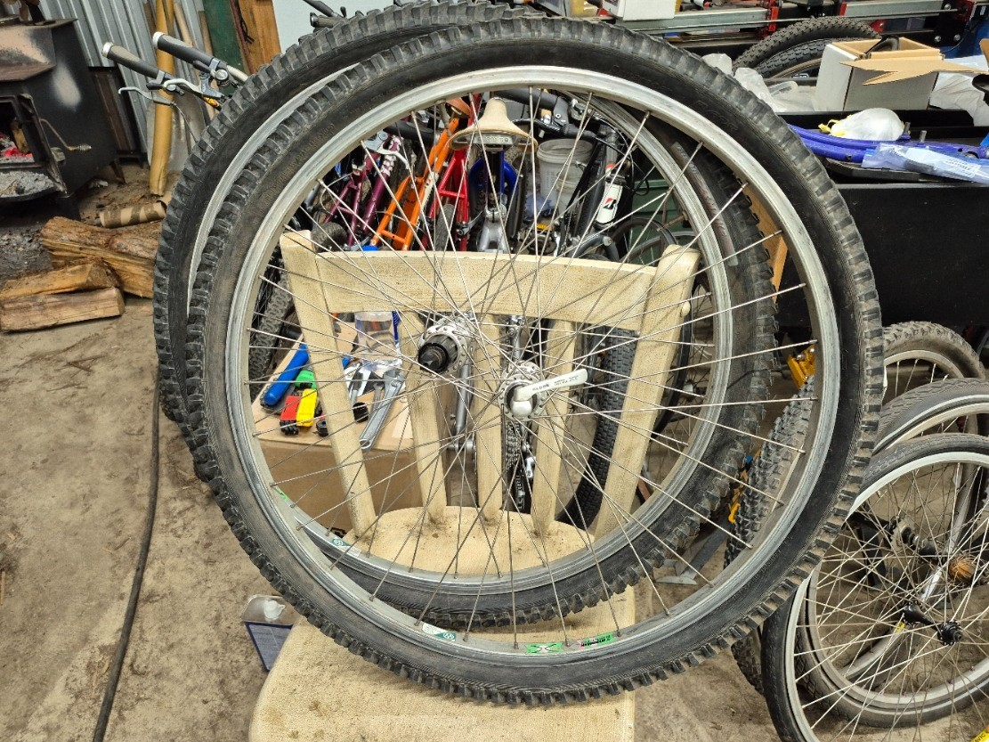 Vintage Shimano Deore XT M737 Weinmann Bontrager Wheelsmith Spoke Buttery Wheels