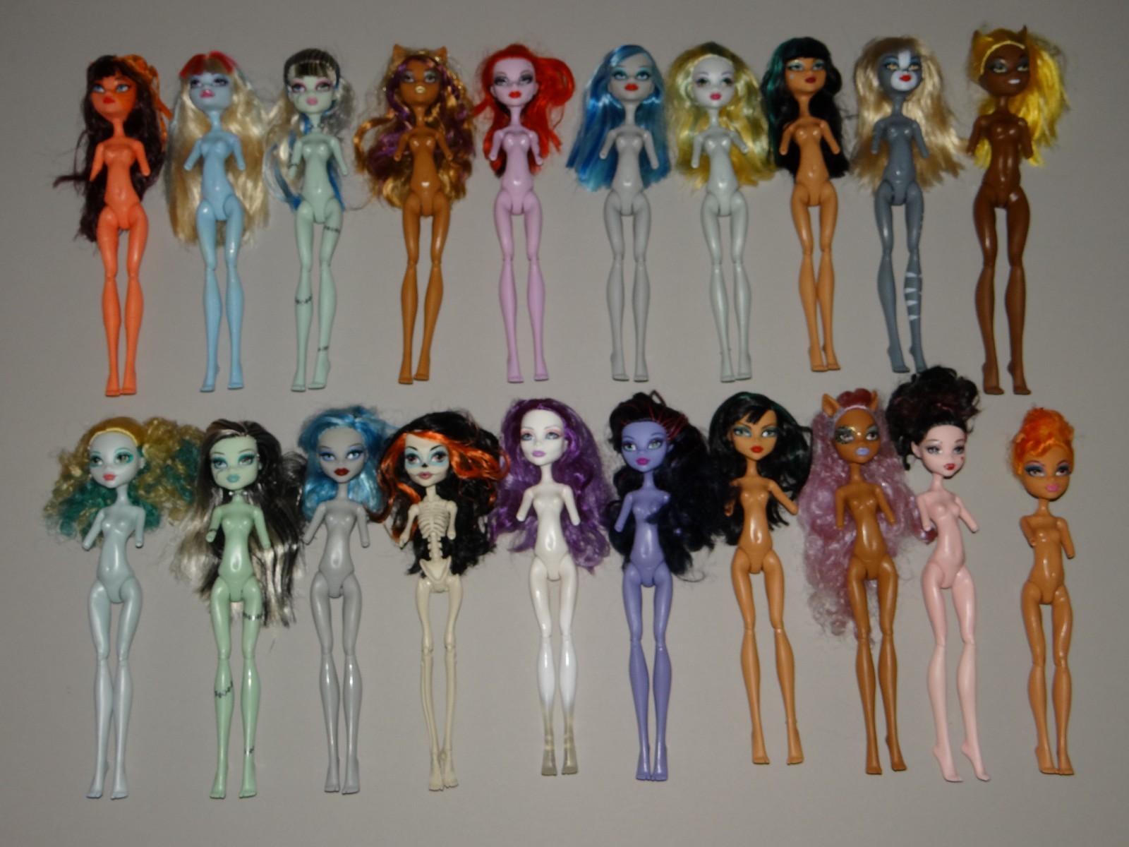 20 Monster High Dolls TLC As Is For Parts Lot #B