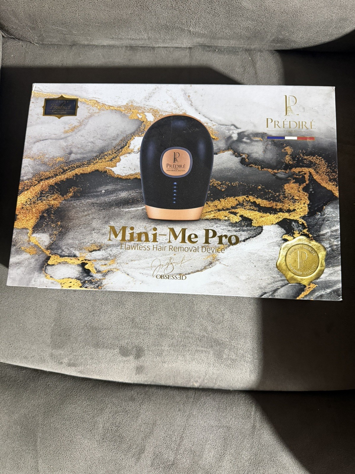Mini-Me Pro Hair Removal Device Set w/ Sunglasses Black/Gold Mini-Me Pro Hair Removal Device Set w/ Sunglasses Black/Gold