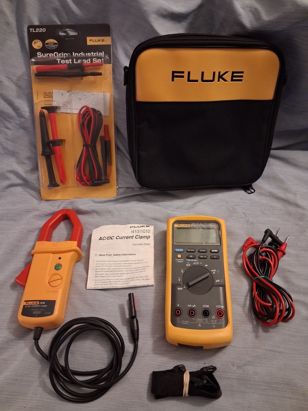Fluke 87 III True RMS Multimeter w/case & i410 AC/DC Current Clamp 600V
