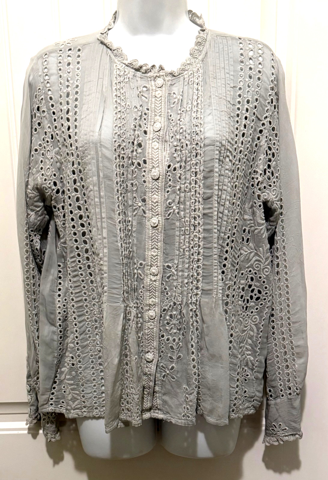 Johnny Was Grey Ruffles/Pintucks/Eyelet Embroidery Anglais Top Sz. Medium LS