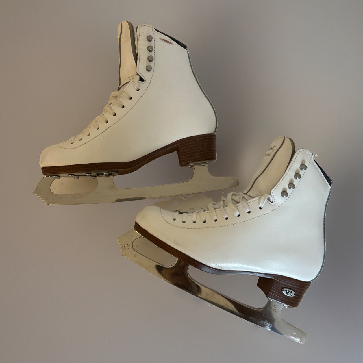 Riedell Model 133 Diamond Figure Skates Size 5 Preowed