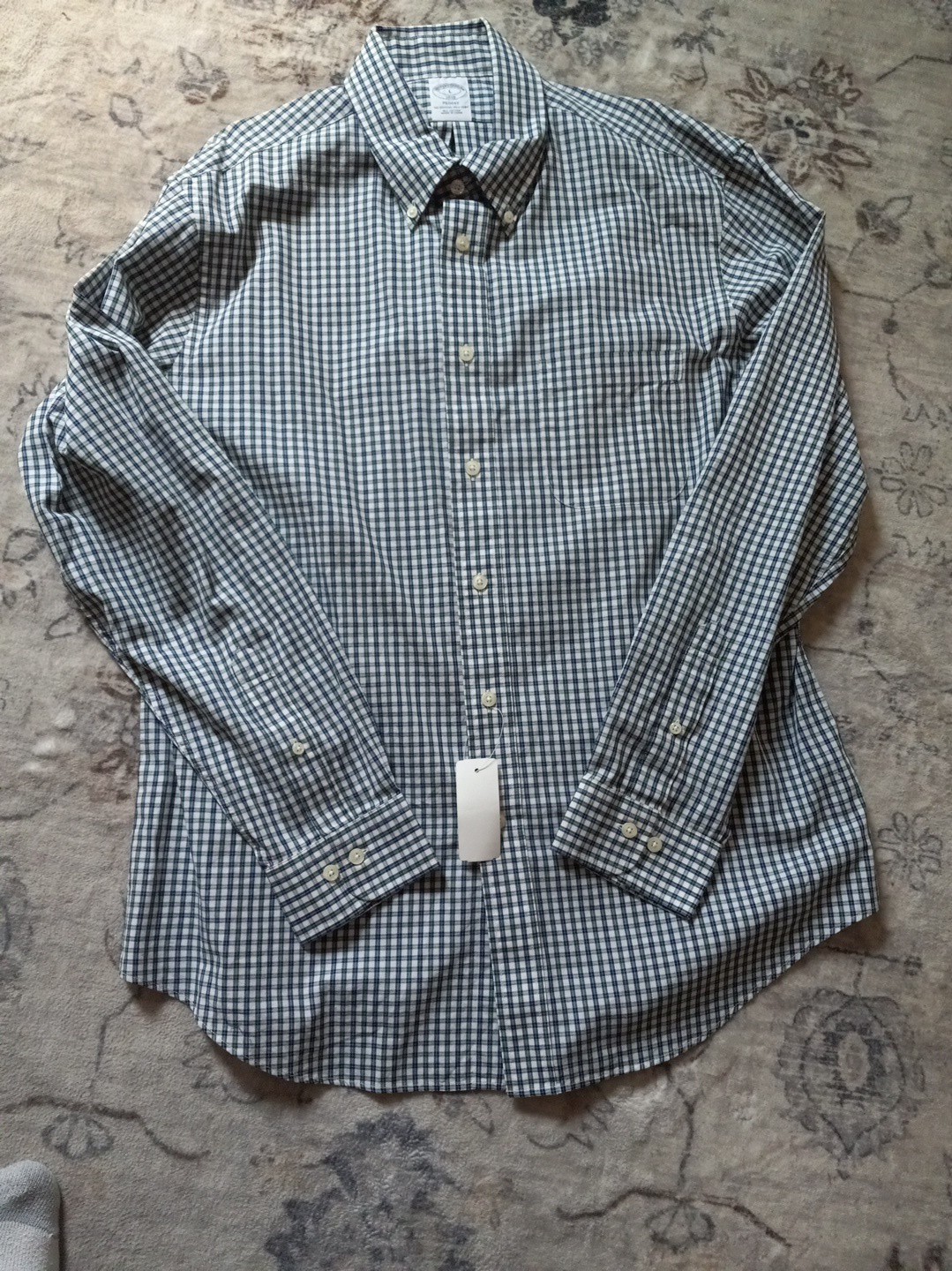 Brooks Brothers Button Down Shirt . 1818 Regent L NWT Brooks Brothers Button Down Shirt . 1818 Regent L NWT