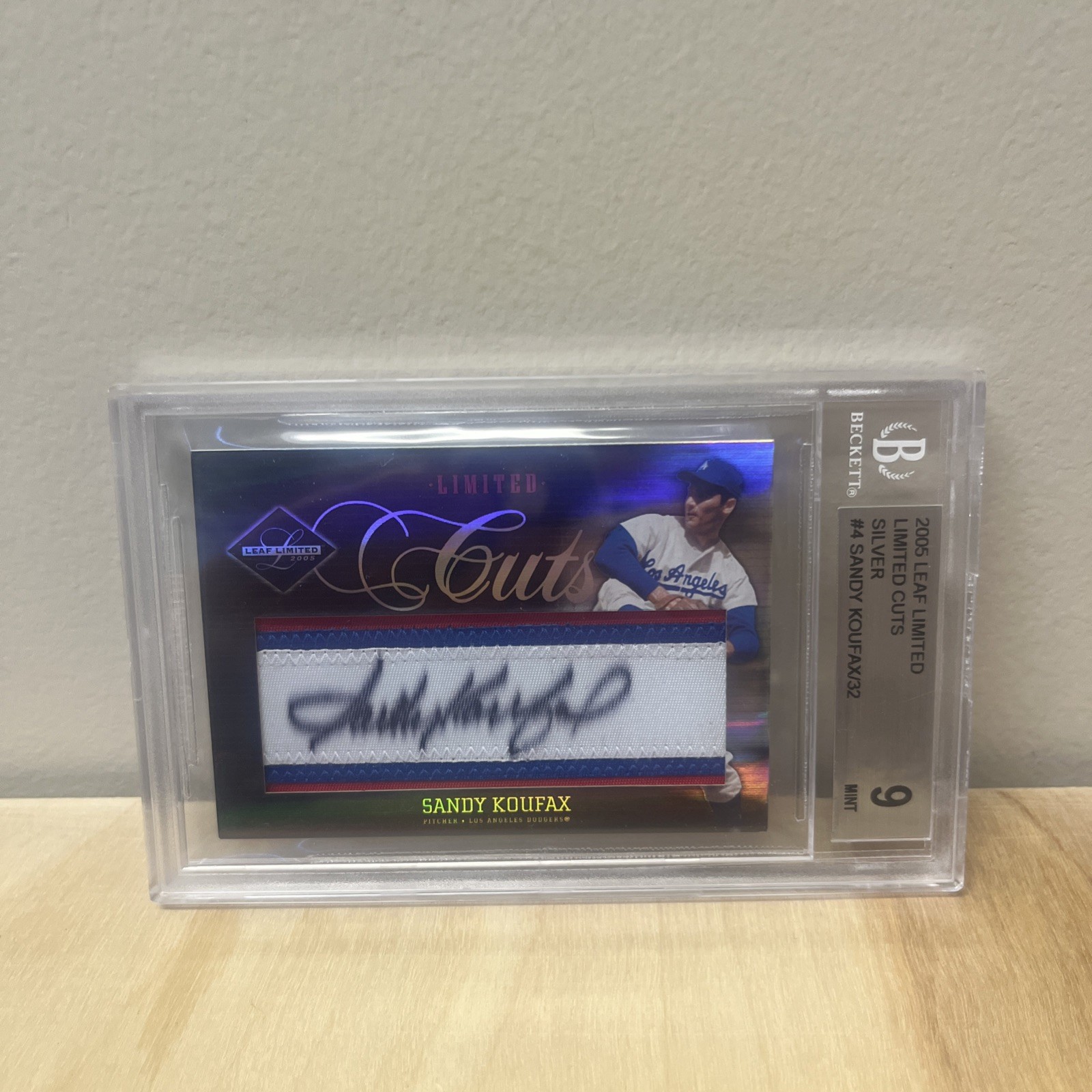 2005 Leaf Limited Limited Cut Signature Autograph Sandy Koufax # / 32 2005 Leaf Limited Limited Cut Signature Autograph Sandy Koufax # / 32