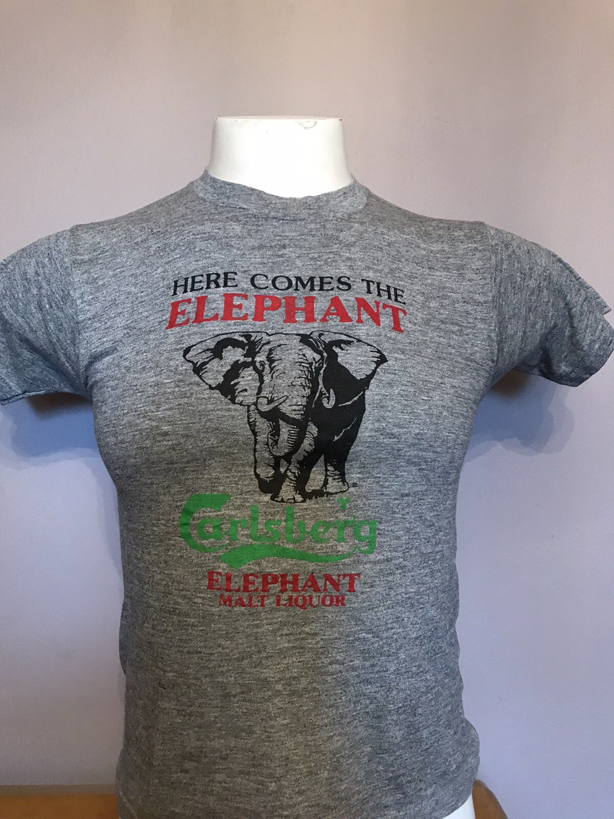 RARE VINTAGE CARLSBERG ELEPHANT MALT LIQUOR SNEAKERS RAYON TRI BLEND SHIRT