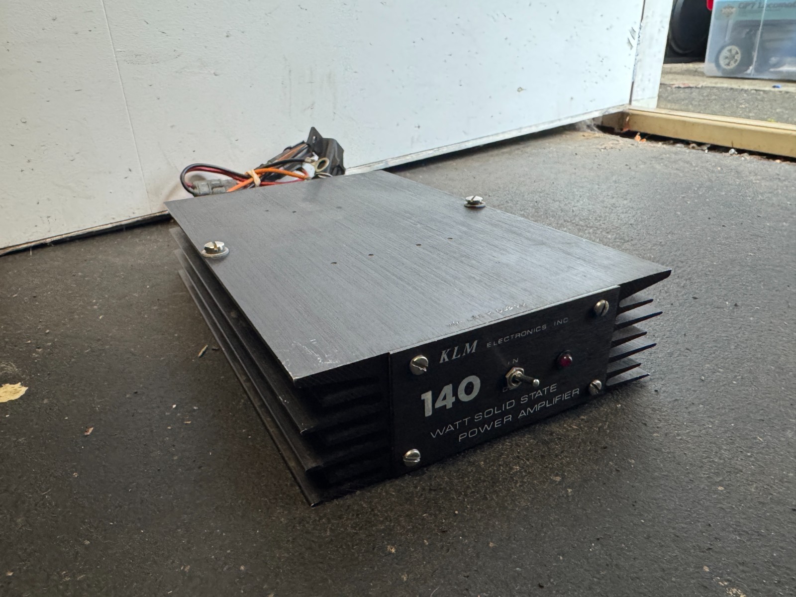 KLM Electronics 140 Watt Solid State Power Amplifier PA 2-140B 13.5VDC 20A