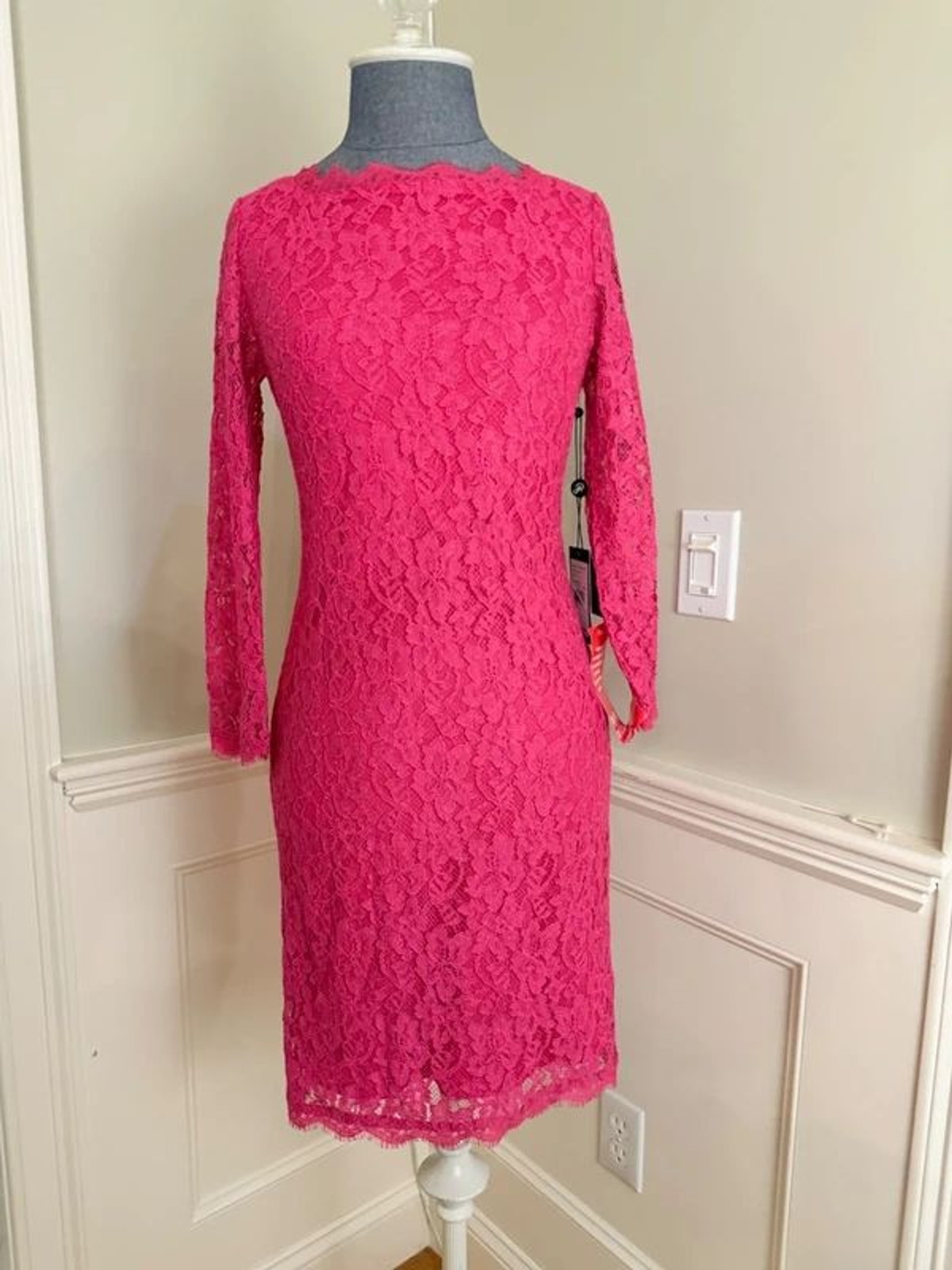 Adrianna Papell Fuchsia Pink Lace Long Sleeve Sheath Dress Size 2 NWT