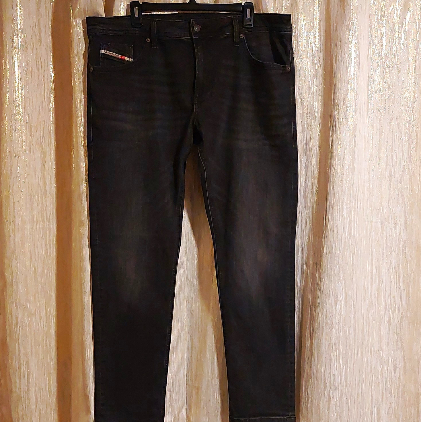 Diesel Industry Men’s Slim Taper Black Dark Wash Denim Jeans 5-Pocket Logo