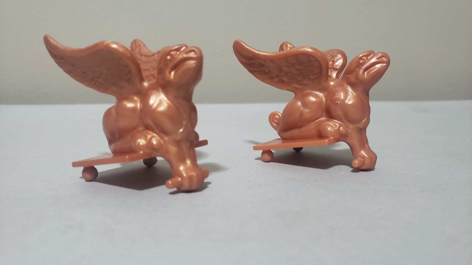 1986 Mattel Masters of the Universe MOTU Eternia Playset Pair of Gold Gargoyles