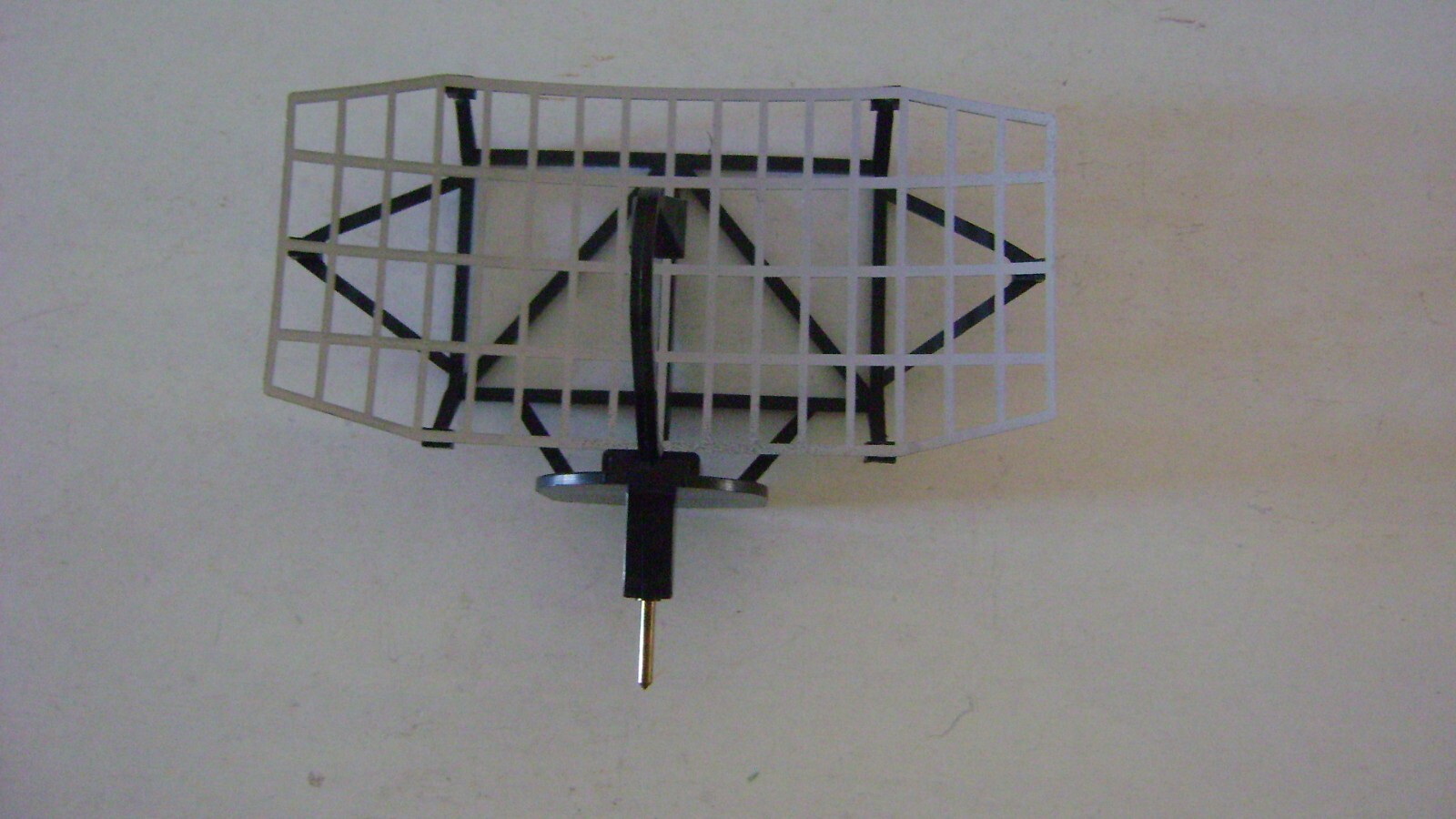 Lionel No. 197-75 Radar Screen Complete Lionel No. 197-75 Radar Screen Complete