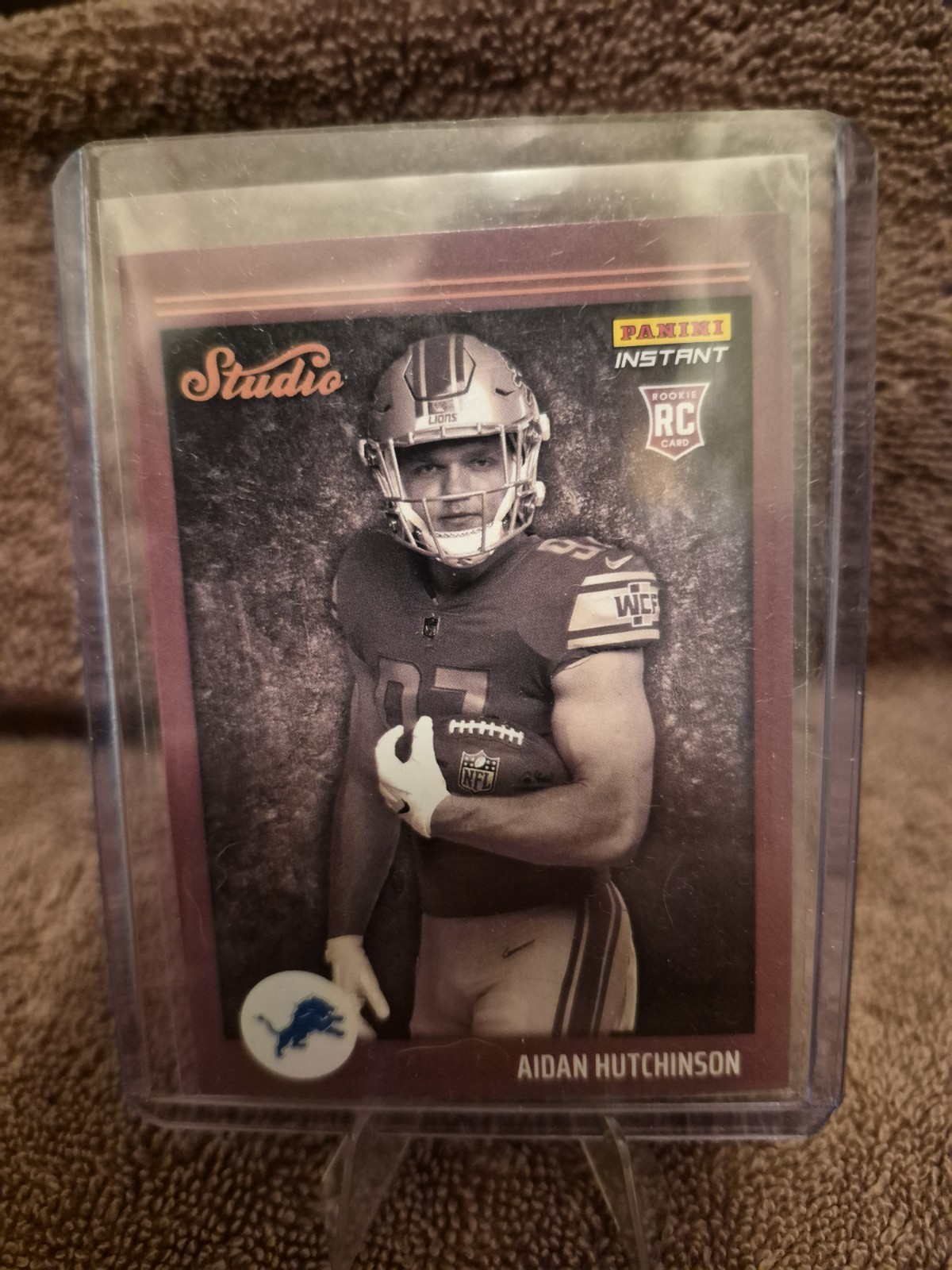 Panini Instant NFL 2022 Aidan Hutchinson Studio Rookies RC #S2 /911 Lions Panini Instant NFL 2022 Aidan Hutchinson Studio Rookies RC #S2 /911 Lions