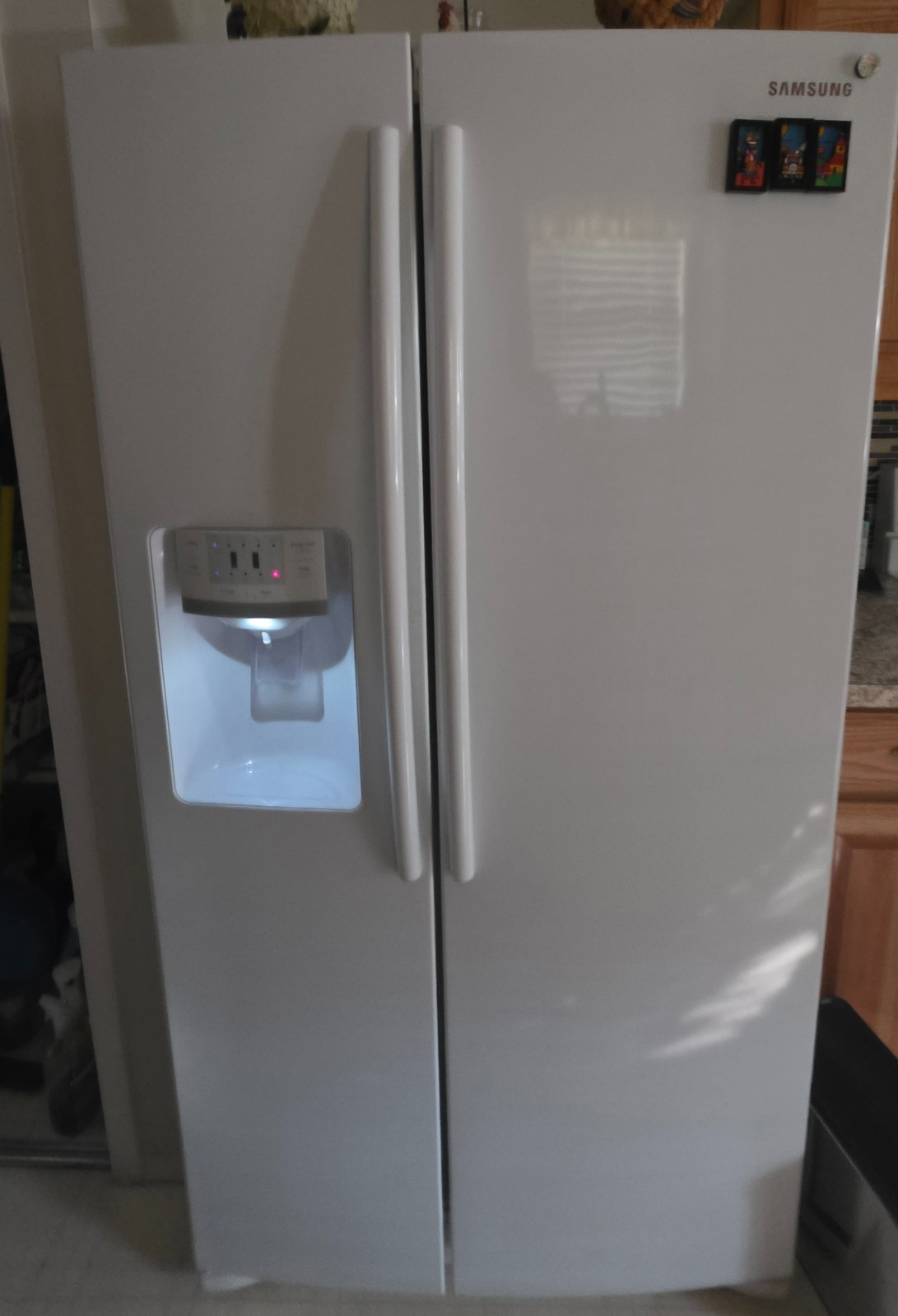 refrigerator 