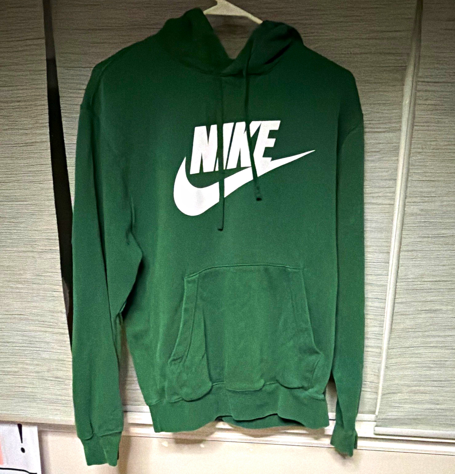Nike Sportswear Men’s Green Fleece Pullover Hoodie Logo Pockets S BV2973-341