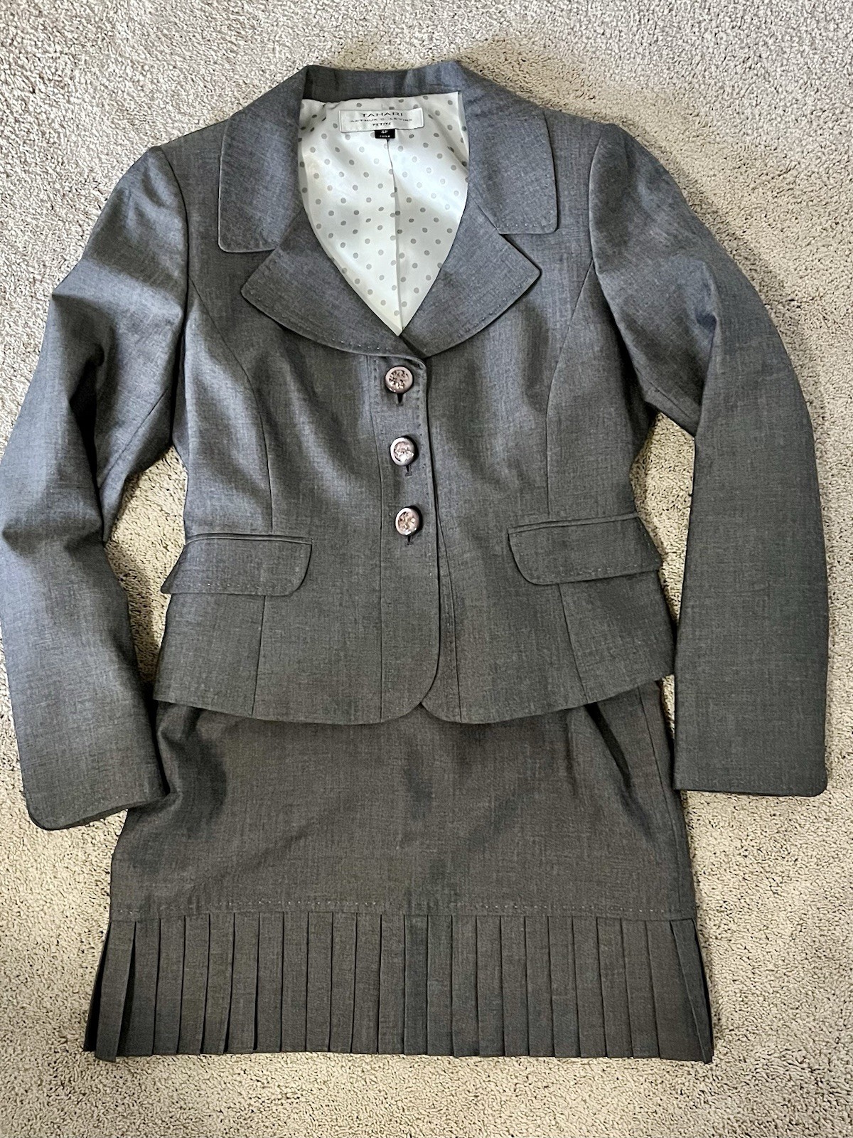 Tahari Arthur S. Levine Women\'s Skirt Suit 4P Gray, 2-Piece Set, Lined